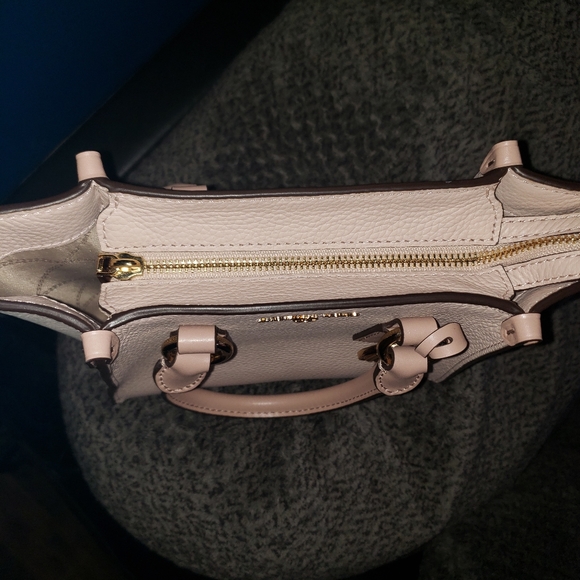 Michael Kors bag - Picture 3 of 6